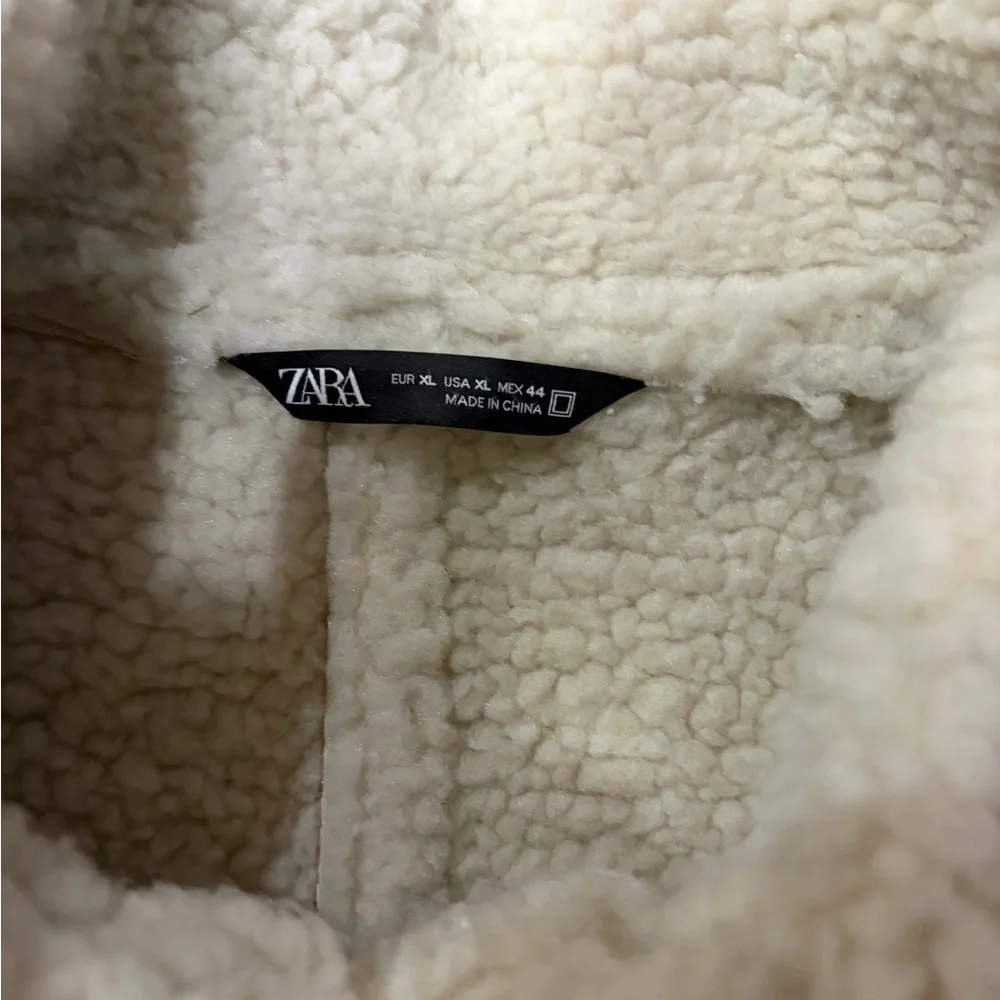 Zara double-faced faux suede jacket featuring a faux shearling collar lining XL - Picture 3 of 7